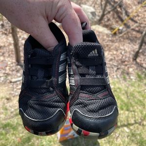 Toddler boys adidas no lace sneakers